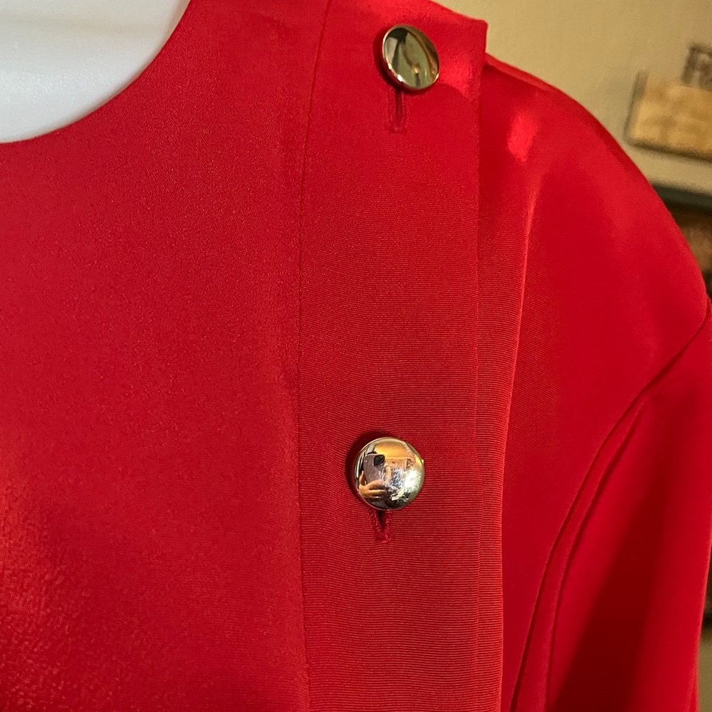 EUC VTG Stunning Liz Claiborne Red Long Sleeve Dress w/Gold Button Accents Sz 10 - Picture 3 of 12
